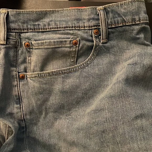 Men’s Levi’s big and tall men’s blue jeans. Stride 13 inches approximately - Picture 2 of 10